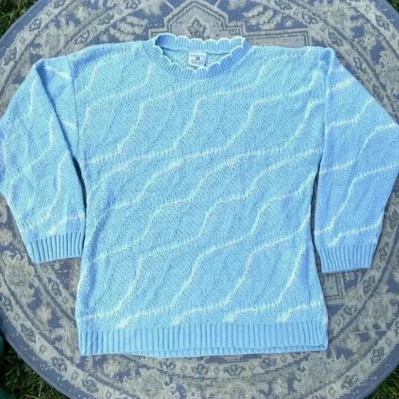 Vintage Centennial Knits Ltd Blue Scallop neck wavy 3D design white Medium 90s - Picture 1 of 9